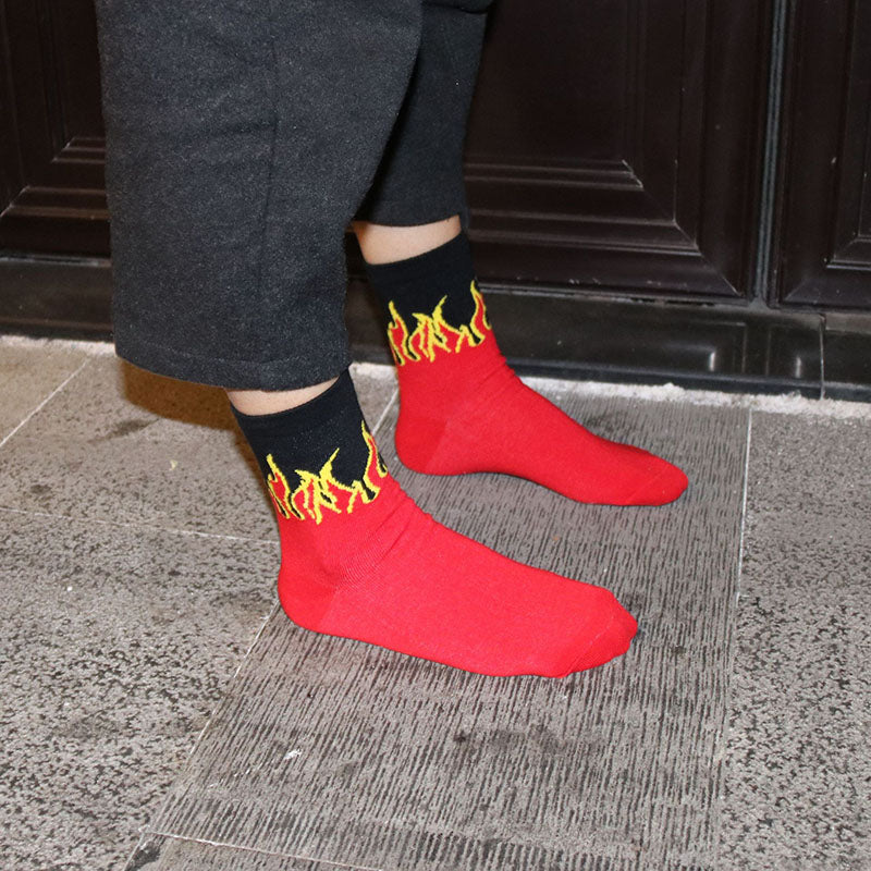 Contrast Flames Socks